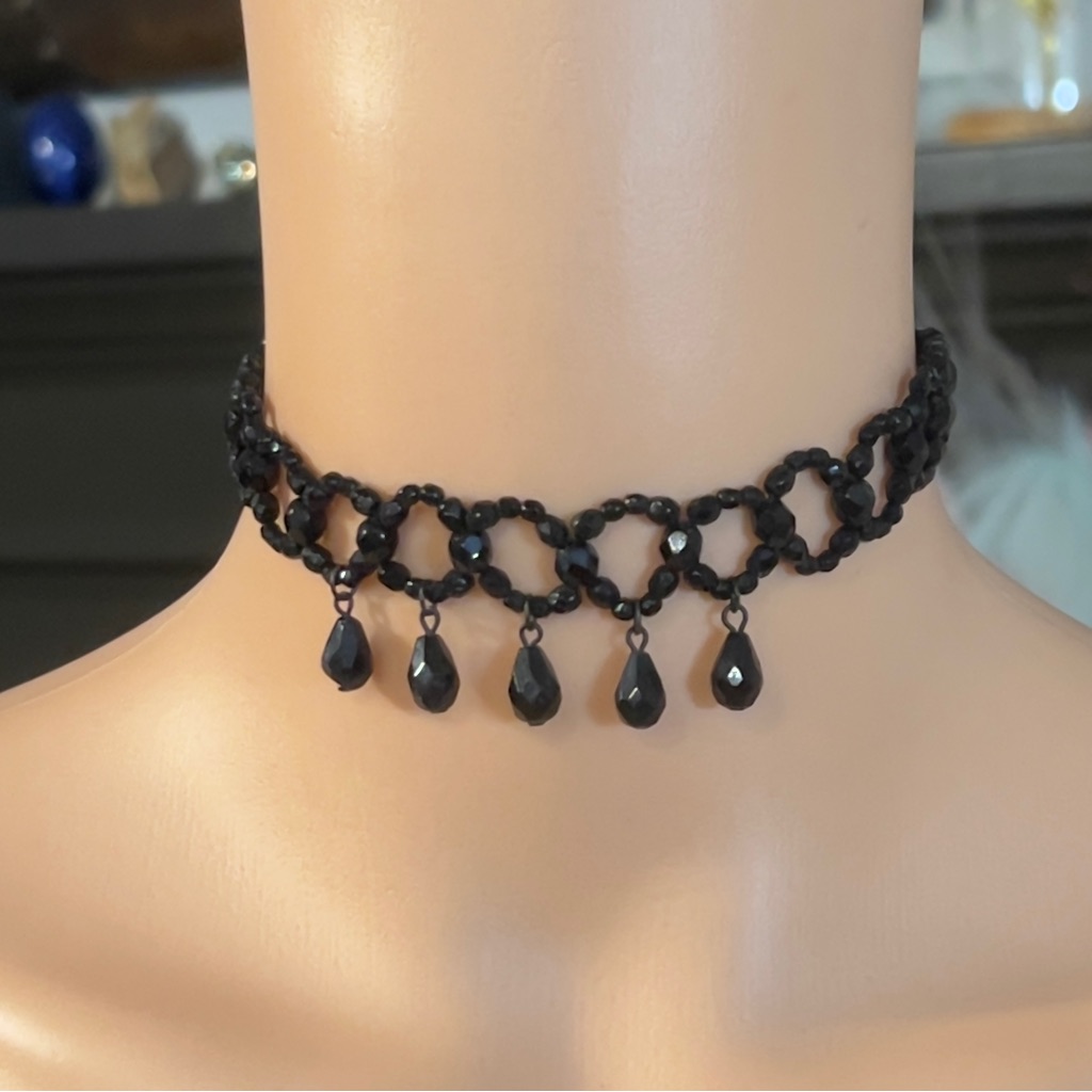 Express Black Beaded Choker Necklace 40$